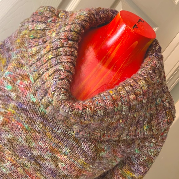 Hand Knit Chunky Kawaii Cute Sweetheart Cowl Neckline Sweater - Picture 3 of 12